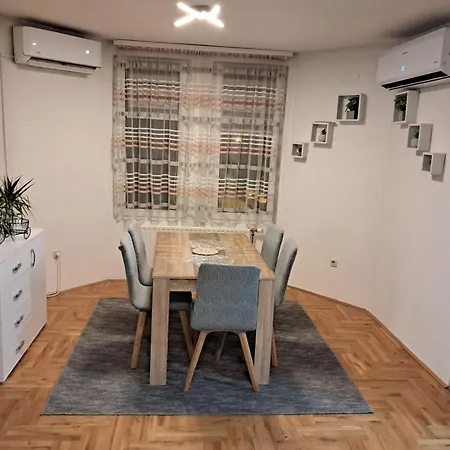 Pejton Deluxe *